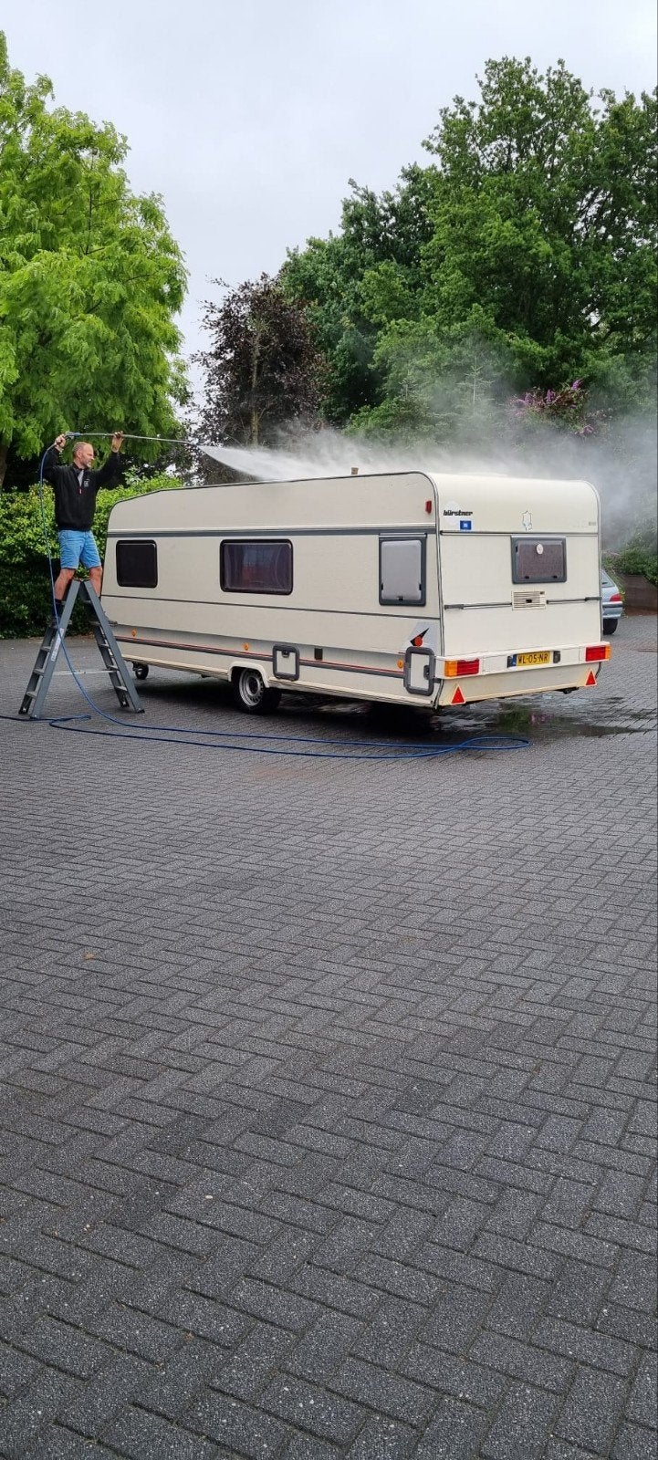 Mooie en complete bürstner caravan met voortent, Caravans en Kamperen, Particulier, Rondzit, Tot en met 4