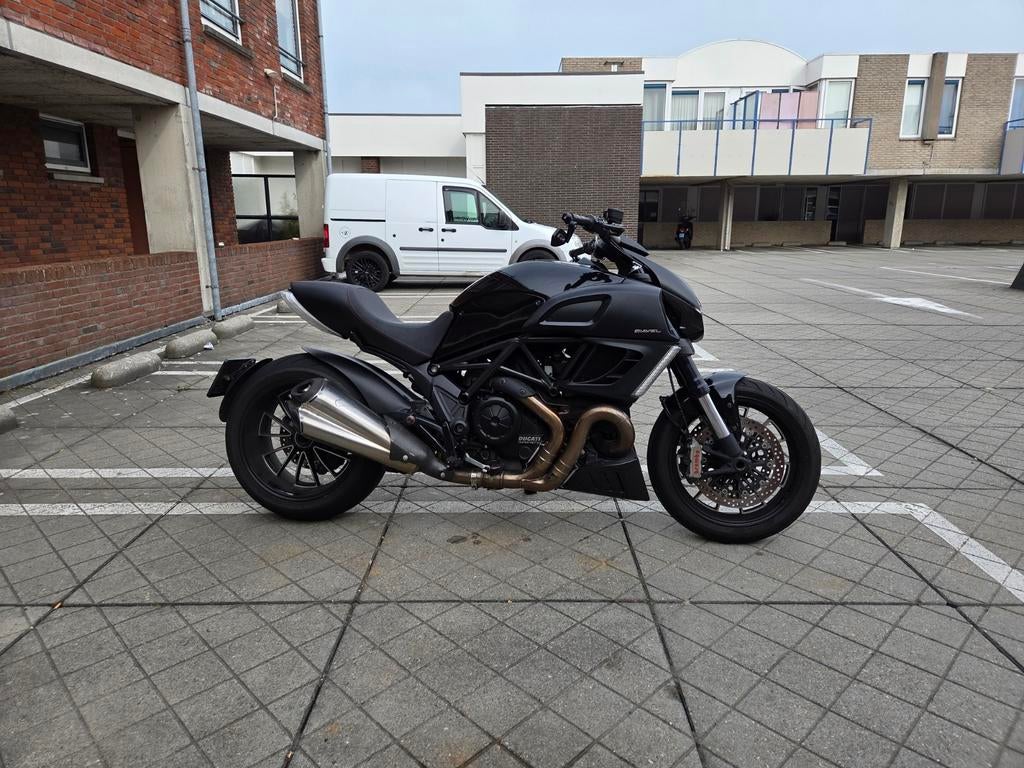 Ducati Diavel 1200 uit 2011 | Gechipt | recent desmo gehad, 2 cilinders, Occasion, Motorrijbewijs A, Particulier