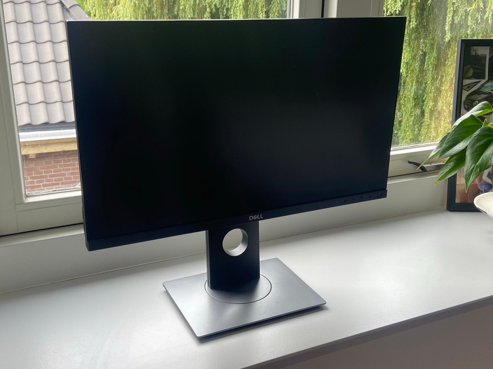 DELL Monitor, Quad HD (1440p), Ophalen, IPS, Kantelbaar, Zo goed als nieuw