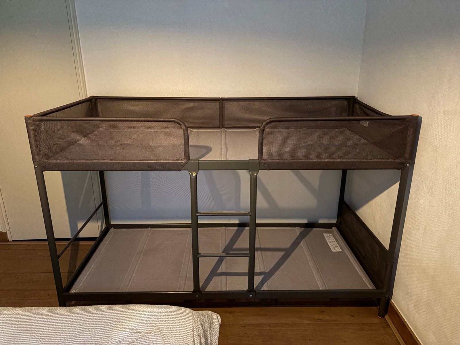 IKEA Stapelbed - Ideaal voor kleine ruimtes, Huis en Inrichting, Ophalen, Gebruikt, 90 cm, 160 tot 180 cm