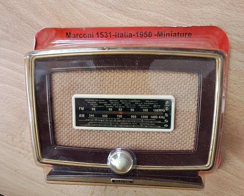 Marconi 1531 miniatuurradio uit 1950 (in o.v.p.), Miniatuur, FM, Nieuw, Ophalen of Verzenden