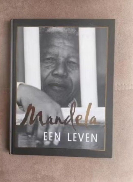 Mandela een leven, Ophalen of Verzenden, Zo goed als nieuw