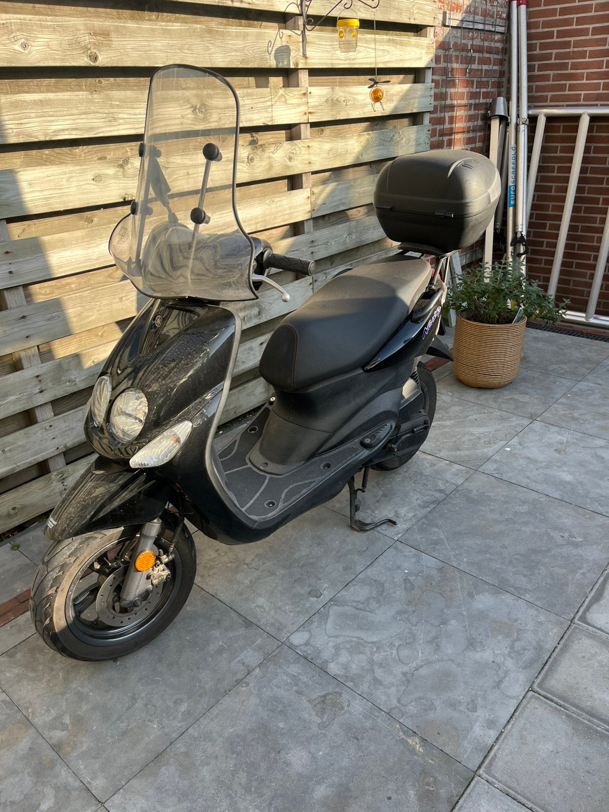 Yamaha Neo’s 4 scooter 49 cc 2017, Fietsen en Brommers, Gebruikt, Maximaal 45 km/u, Benzine, Neo's