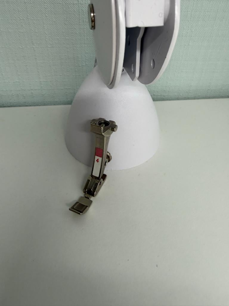 Bernina Ritsvoetje #4 voor Naaimachine, Hobby en Vrije tijd, Naaimachines en Toebehoren, Ophalen of Verzenden, Zo goed als nieuw