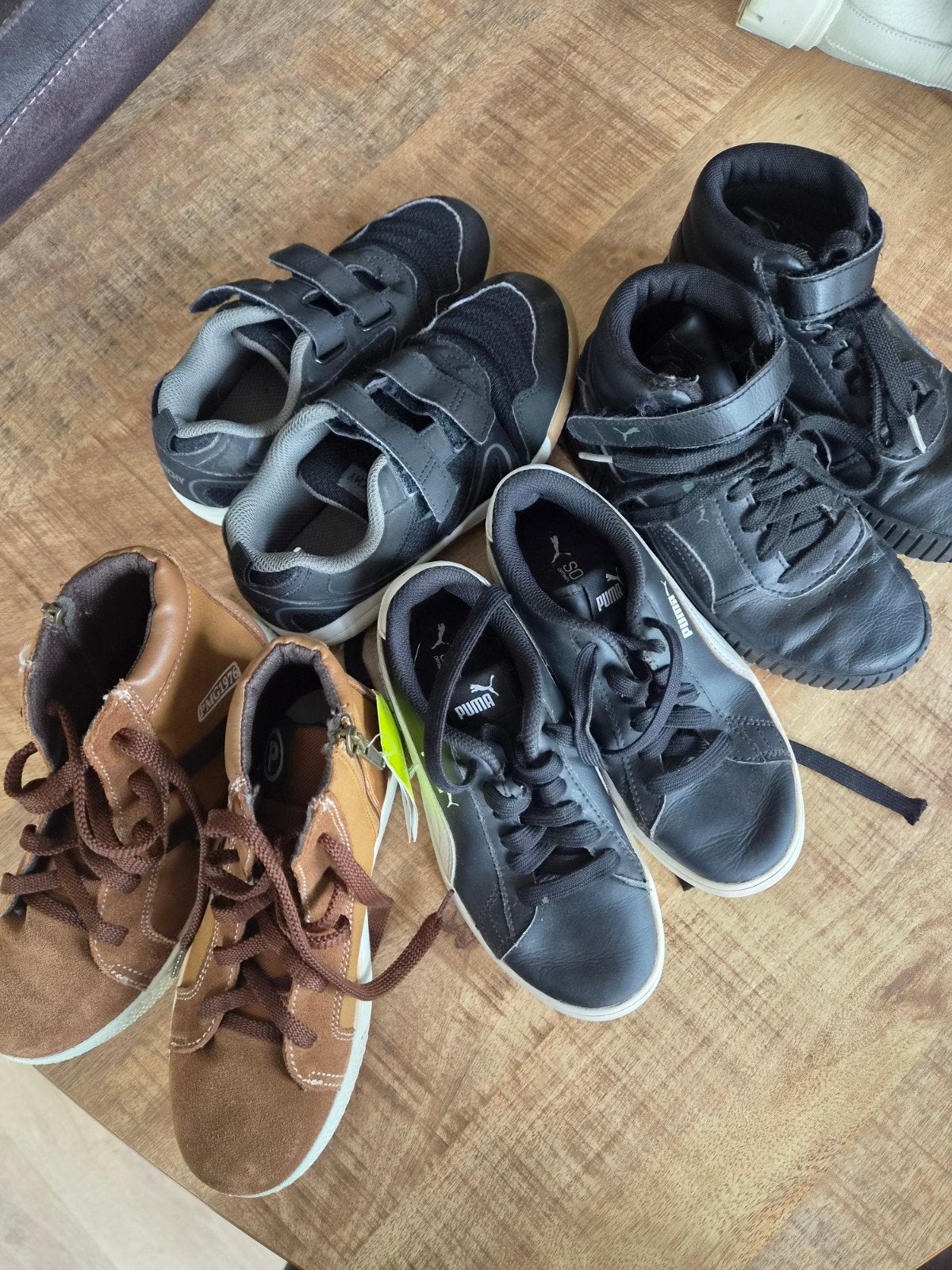 Partij schoenen 31 en 32 nieuw zgan puma enz, Ophalen of Verzenden, Nieuw, Jongen of Meisje, Sportschoenen