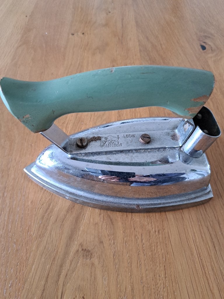antiek strijkijzer uit 1950, Ophalen of Verzenden, Gebruikt