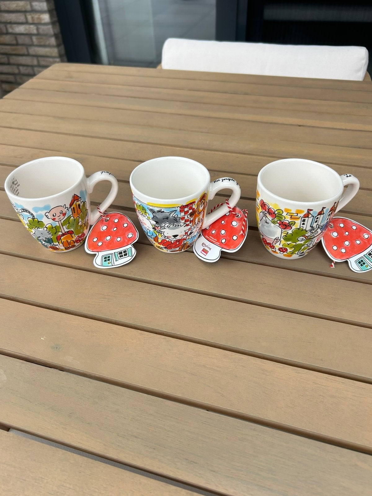 Blond Amsterdam 3 koffie mokjes kopjes efteling nieuw, Huis en Inrichting, Ophalen, Nieuw, Aardewerk, Kop(pen) en/of Schotel(s)