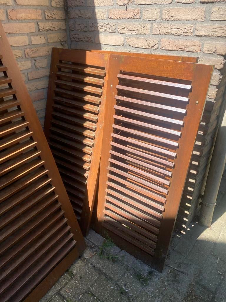 Gratis - Houten Louvre luiken - Diverse Maten, Doe-het-zelf en Verbouw, Deuren en Horren, Gebruikt, Overige typen, Minder dan 200 cm