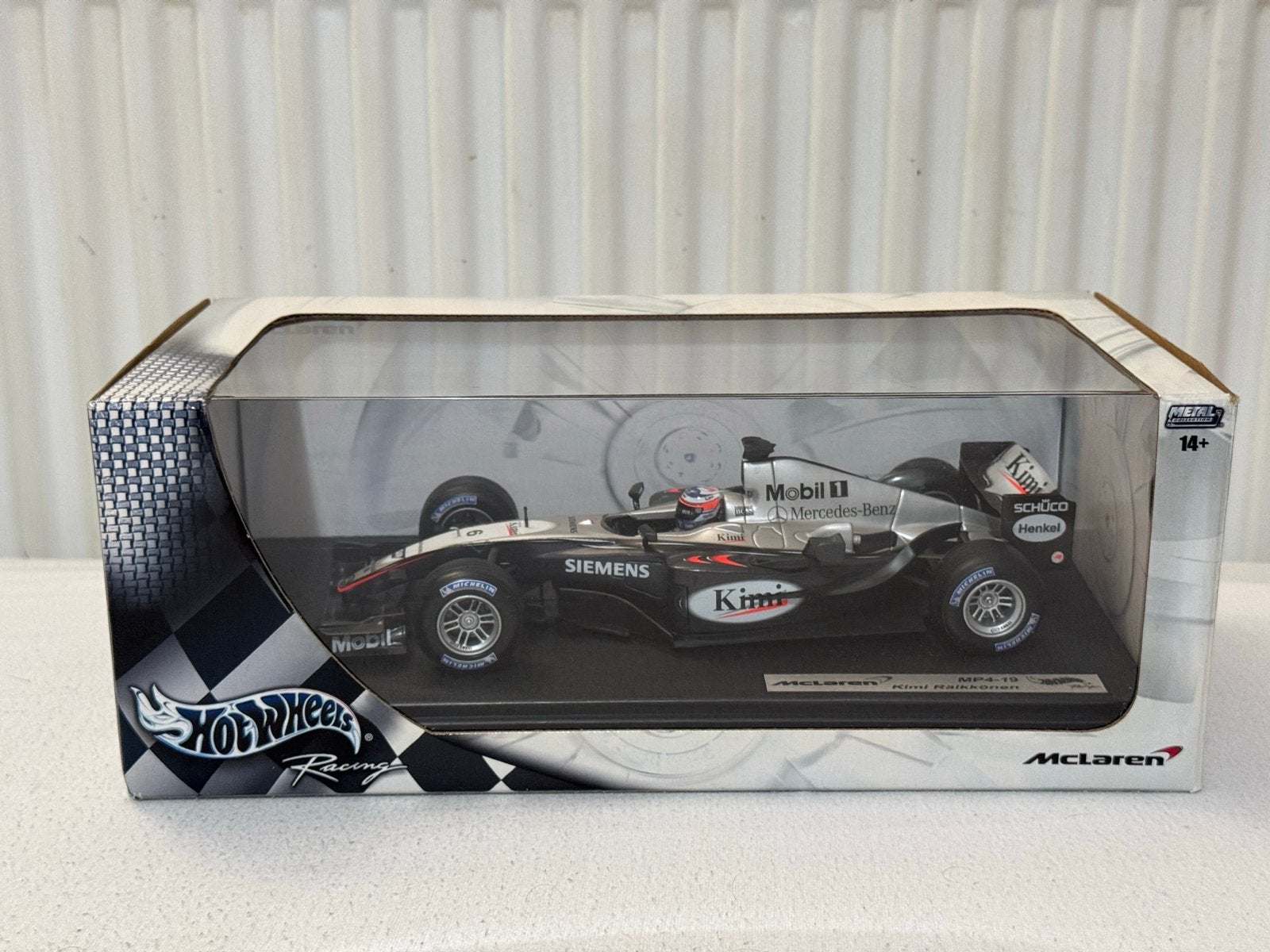 1:18 McLaren Mercedes MP4-19 Raikkonen HotWheels, Ophalen of Verzenden, Zo goed als nieuw, Auto, Hot Wheels