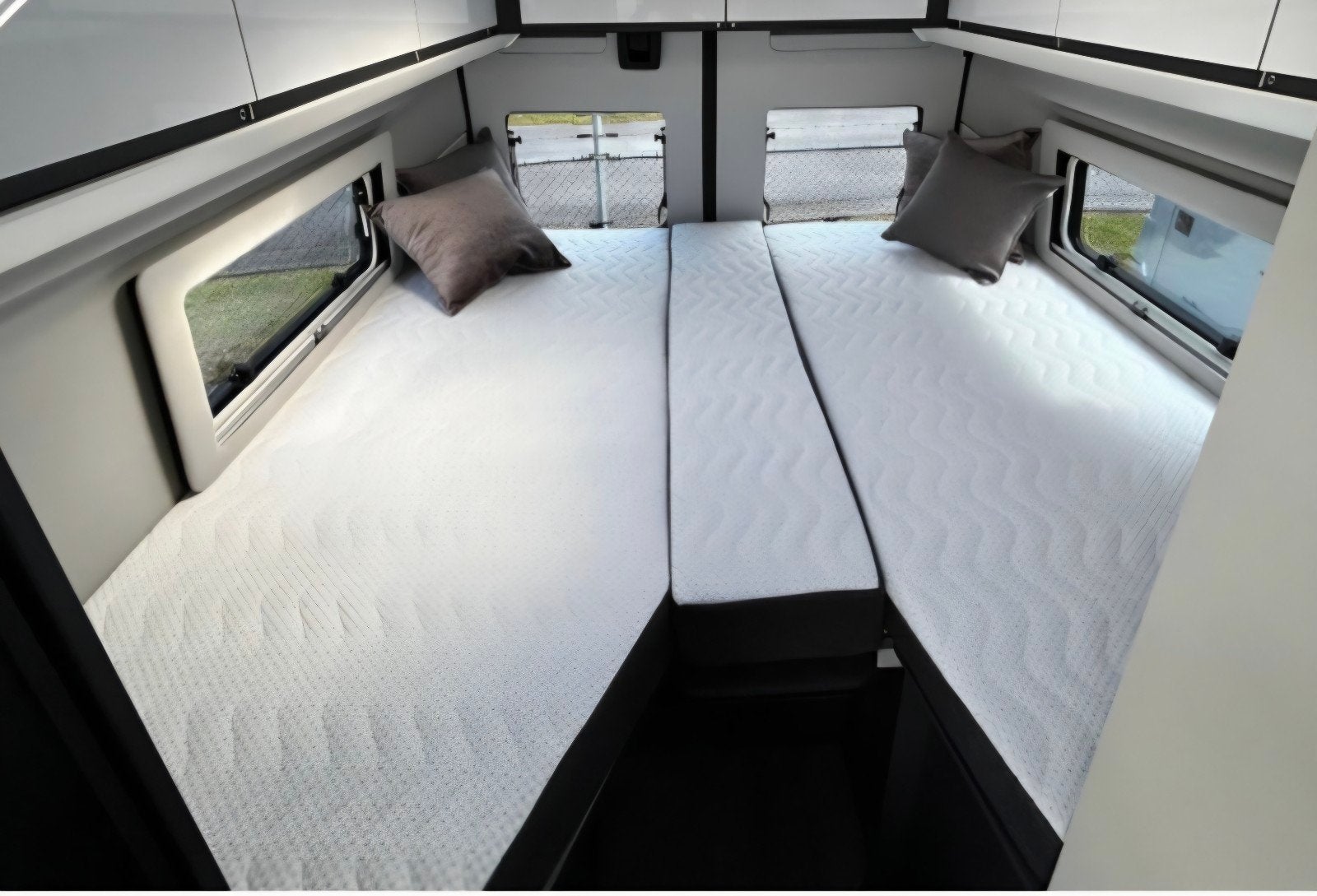 Adria Twin supreme 640 SLB matrassen, als nieuw, Ophalen
