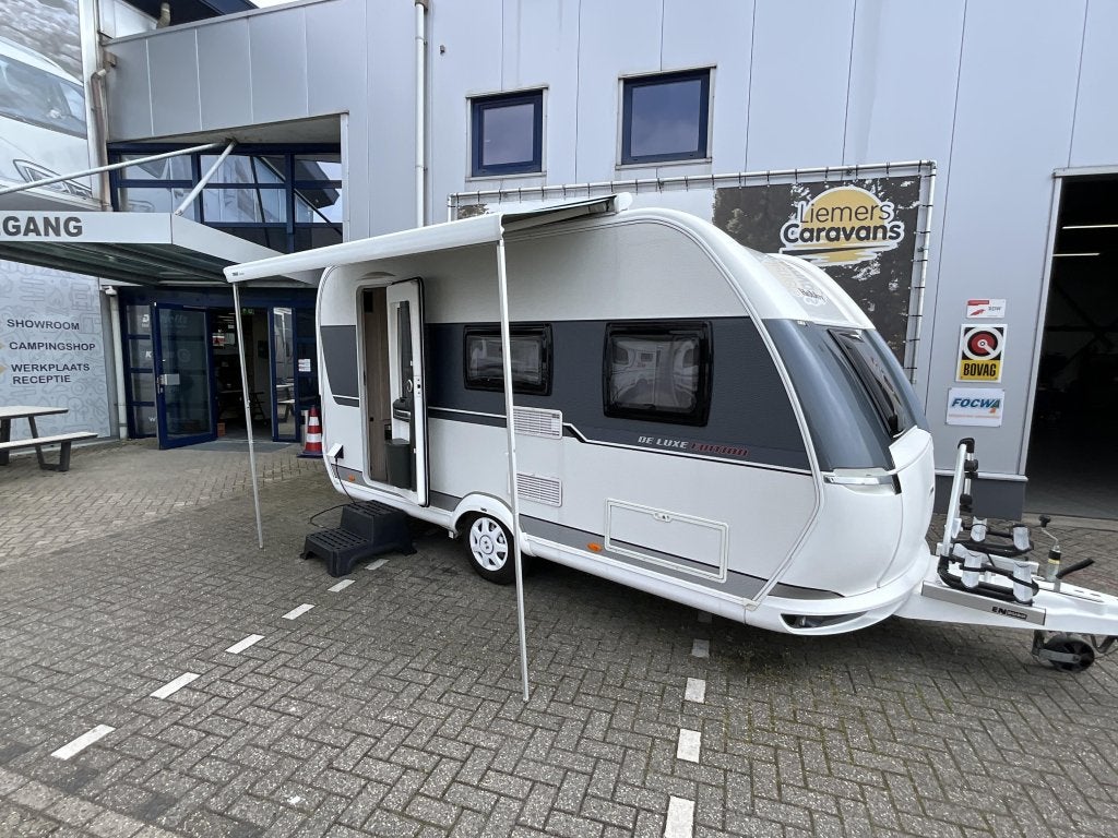 Hobby De Luxe Edition 440 SF MOVER-VOORTENT-LUIFEL, Caravans en Kamperen, Caravans, Hobby, Bedrijf, Treinzit, 4 tot 5 meter