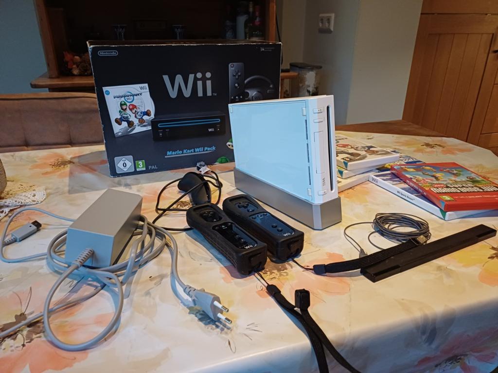 Nintendo Wii met games en accessoires, Ophalen of Verzenden, Gebruikt, Met 2 controllers, Met games