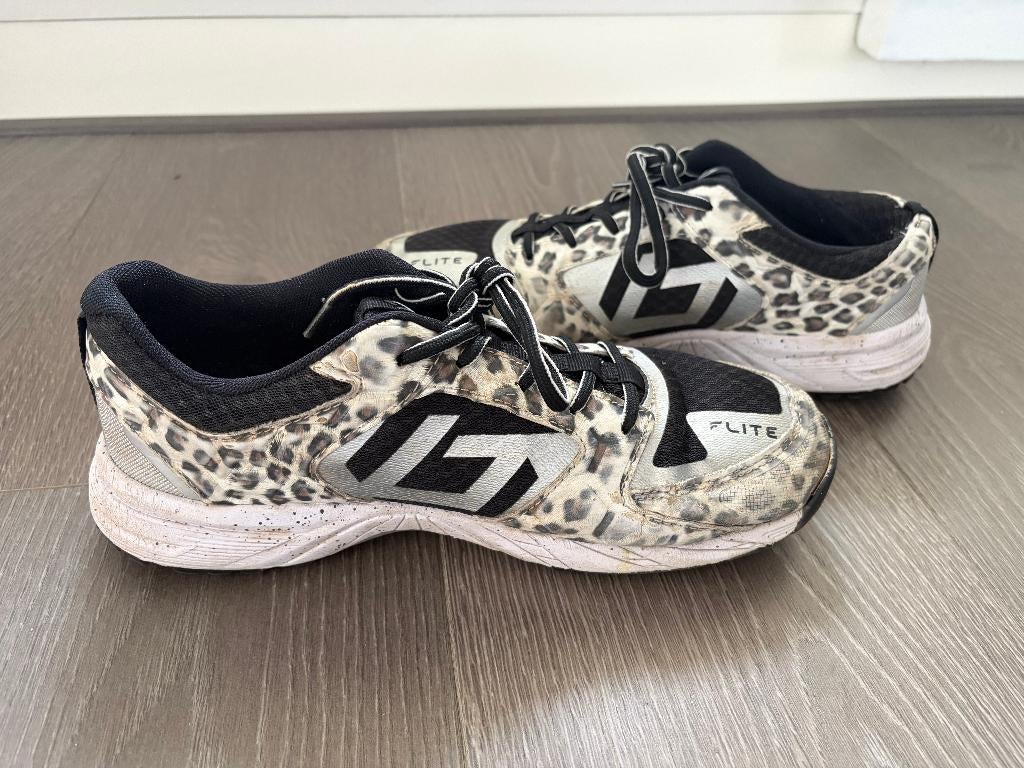 hockey korfbalschoenen Tribute kids Brabo mt 40, Ophalen of Verzenden, Gebruikt, Schoenen