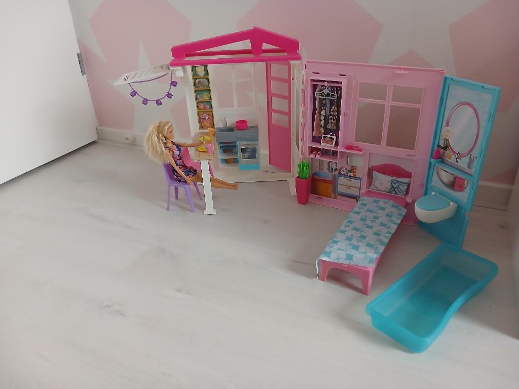 Barbie Draagbaar Poppenhuis, Kinderen en Baby's, Speelgoed | Poppenhuizen, Ophalen, Gebruikt, Poppenhuis