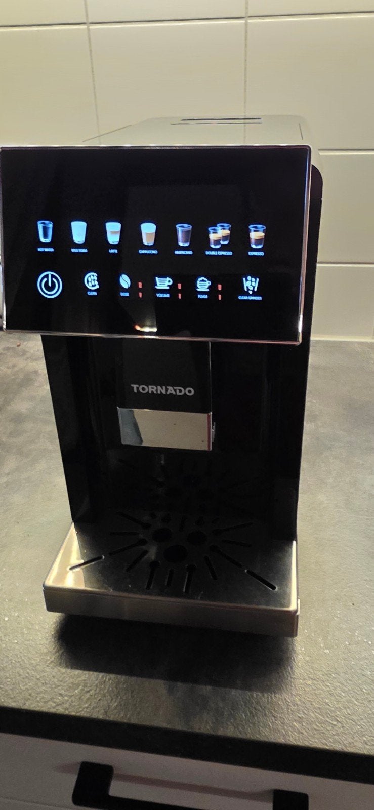 Tornado TCMA-1001-GS Volautomatische Koffiemachine, Witgoed en Apparatuur, Koffiezetapparaten, Ophalen of Verzenden, Zo goed als nieuw