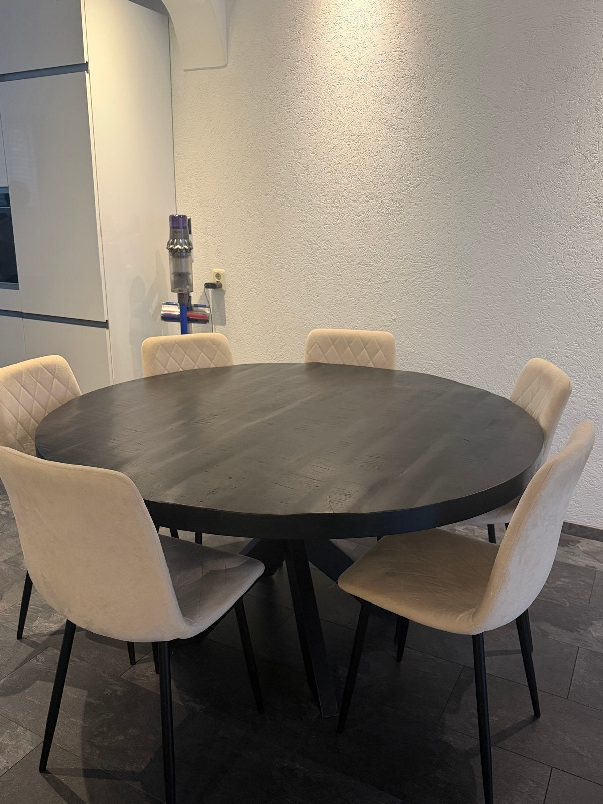 Ronde eettafel met 6 stoelen - Zo goed als nieuw, Ophalen, 100 tot 150 cm, Zo goed als nieuw, Vier personen