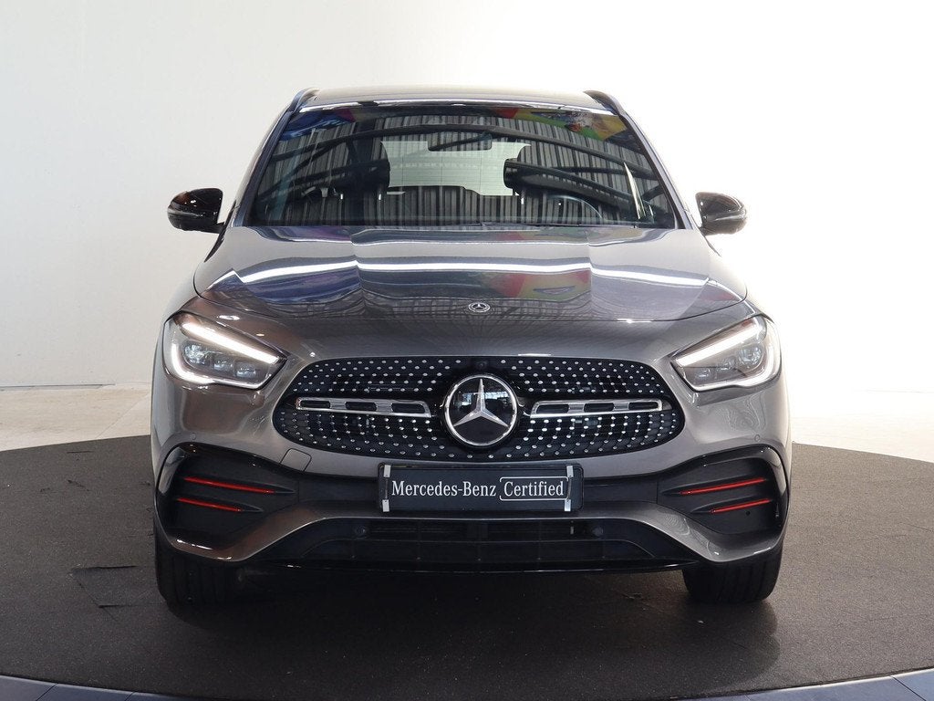 Mercedes-Benz GLA-klasse 250 e AMG Line | Premium plus | Edi, Auto's, Mercedes-Benz, 16 kWh, Leder en Stof, Hybride Elektrisch/Benzine