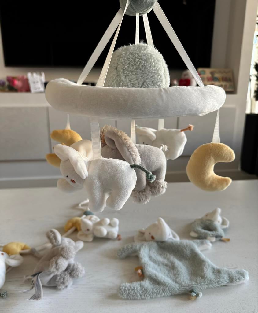 Prenatal Okki Olifant set: knuffeldoekje, rammelaar, wagensp, Ophalen, Zo goed als nieuw, Mobiel