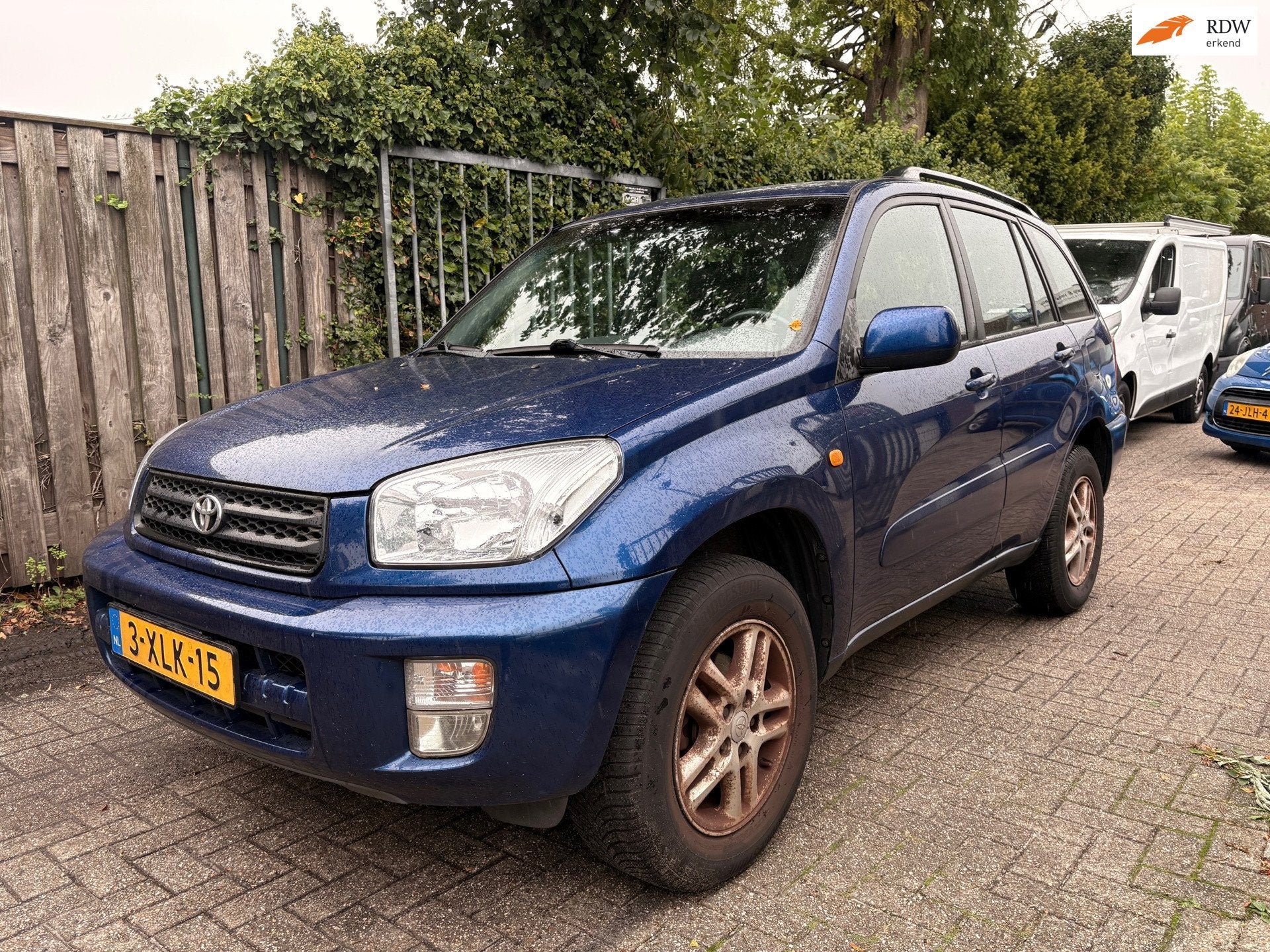 Toyota RAV4 1.8-16V VVT-i Luna - airco - leder, Auto's, Voorwielaandrijving, Gebruikt, 4 cilinders, Blauw