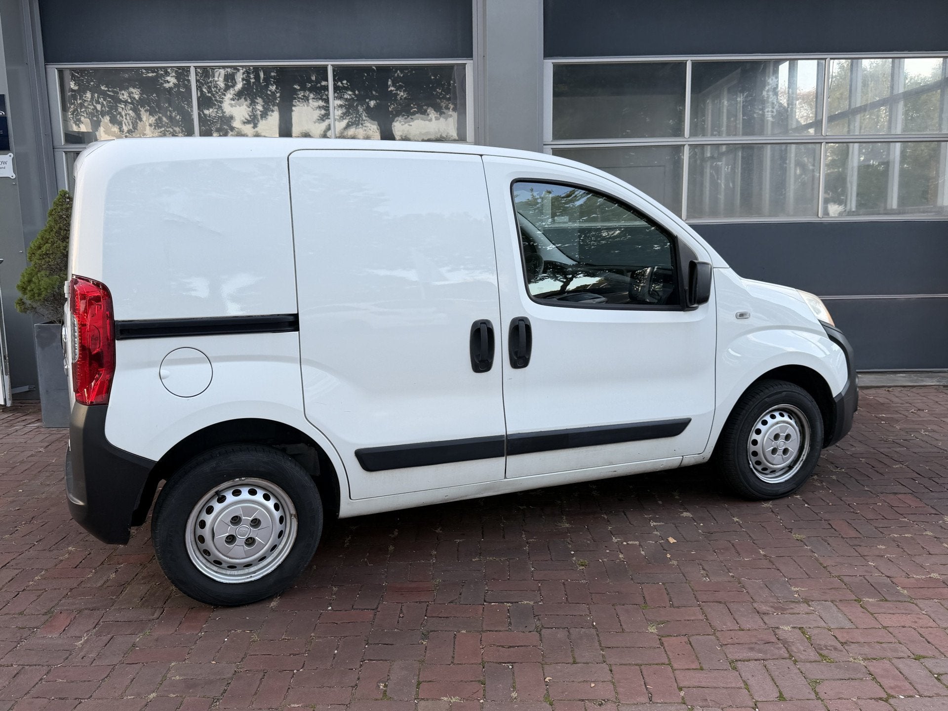 Fiat Fiorino 1.3 MJ Basis Airco Schuifdeur marge Bj 2017 Goe, Voorwielaandrijving, Gebruikt, Zwart, 4 cilinders