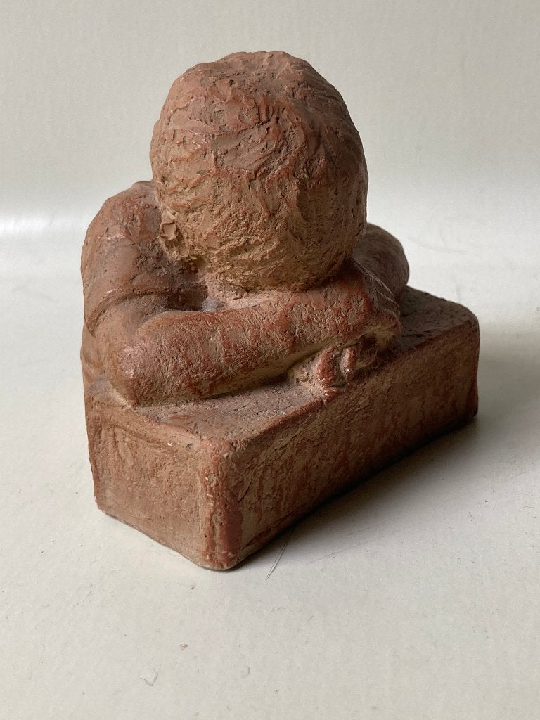 Terracotta beeldje Marian Gobius voor Sinaspril, Minder dan 20 cm, Ophalen of Verzenden, Steen of Keramiek, Scène