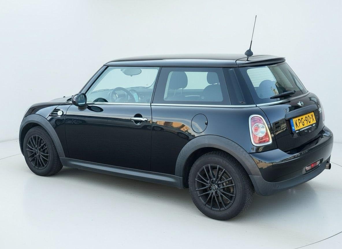 MINI 3-Deurs 1.6 One Pepper Stoelverwarming/sfeerverl/Airco, Voorwielaandrijving, Euro 5, Stof, Gebruikt