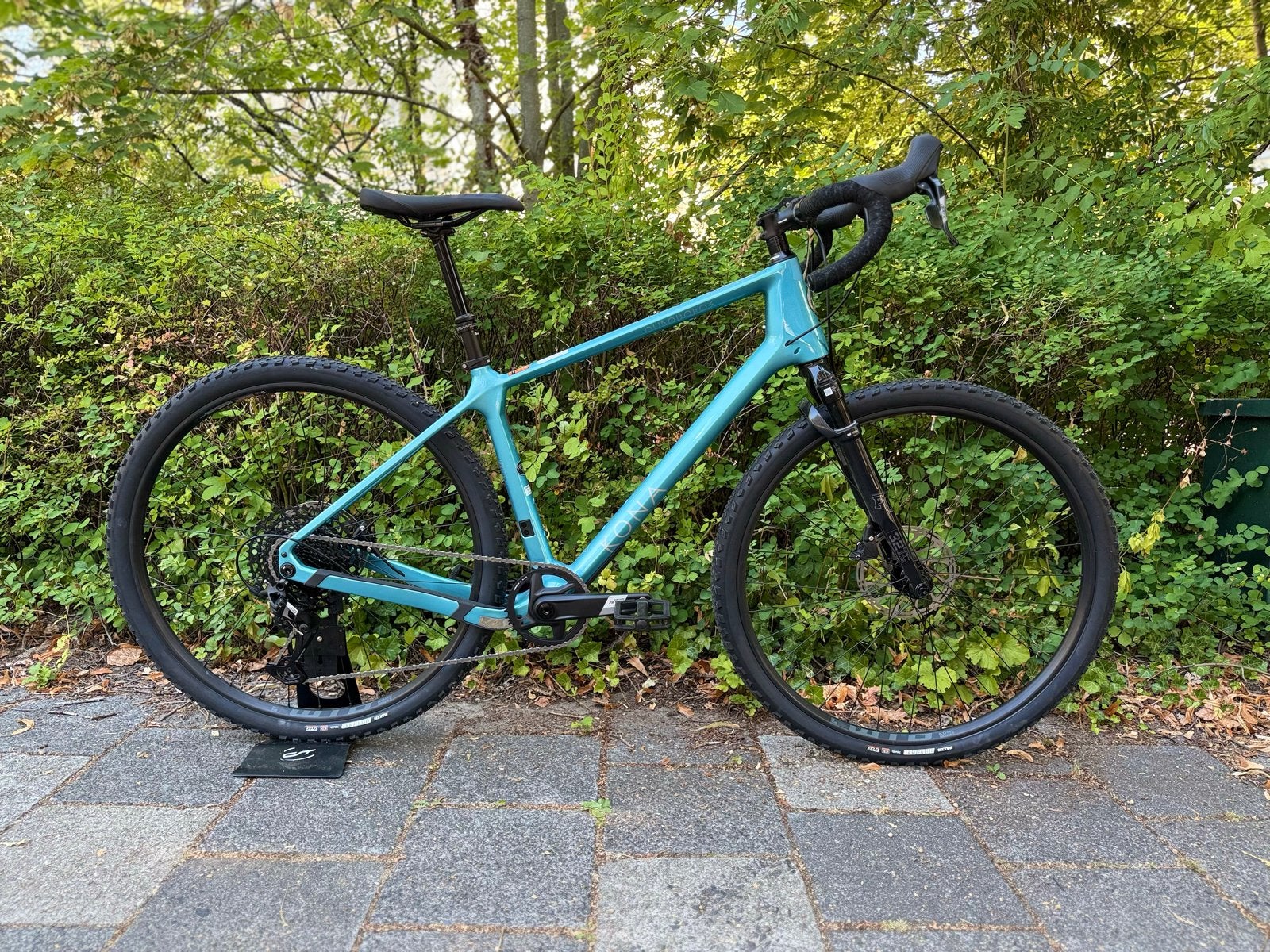 Kona Ouroboros CR Gravelbike - Carbon, Fox geveerde voorvork, 28 inch, Carbon, 10 tot 15 versnellingen, Heren