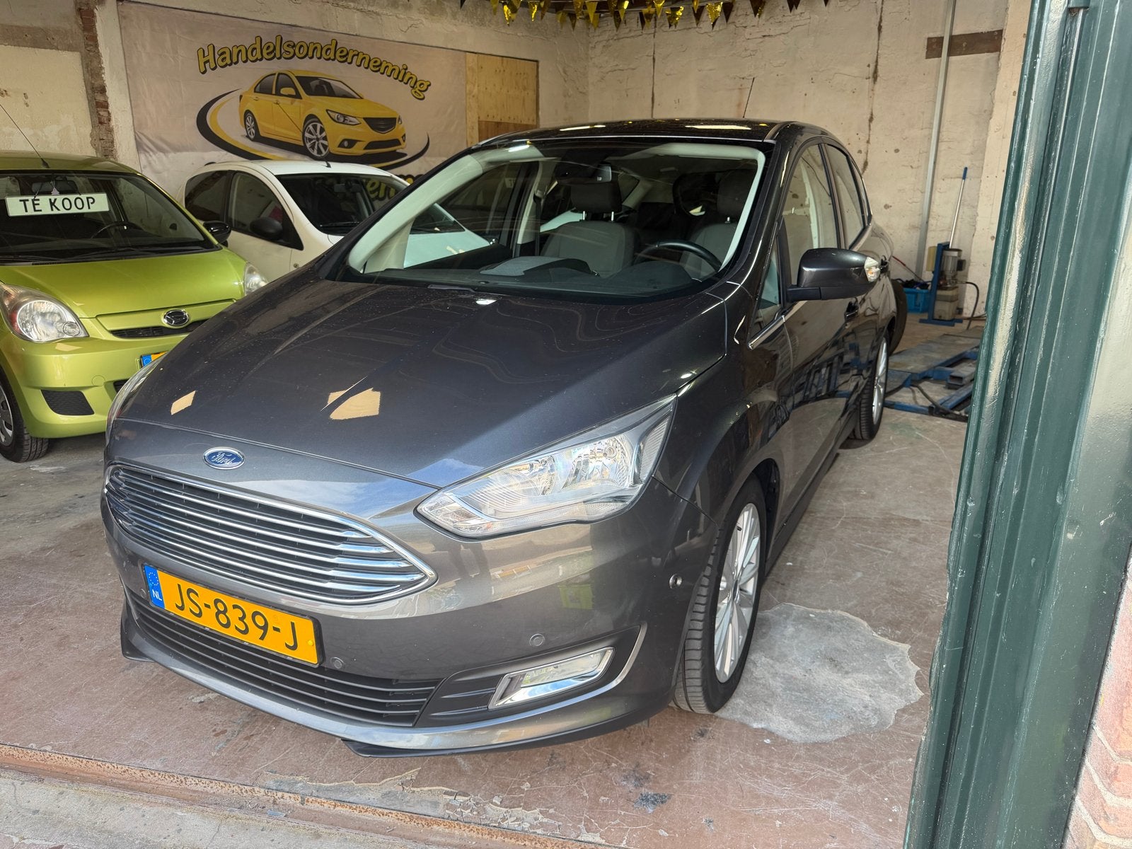 Ford C-Max 1.5 Ecoboost 110KW 2016 Grijs Titanium uitvoering, Voorwielaandrijving, Stof, Zwart, 4 cilinders
