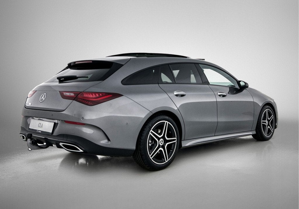 Mercedes-Benz CLA-Klasse Shooting Brake 180 Business Solutio, Auto's, Mercedes-Benz, CLA, 136 pk, Zwart, 4 cilinders