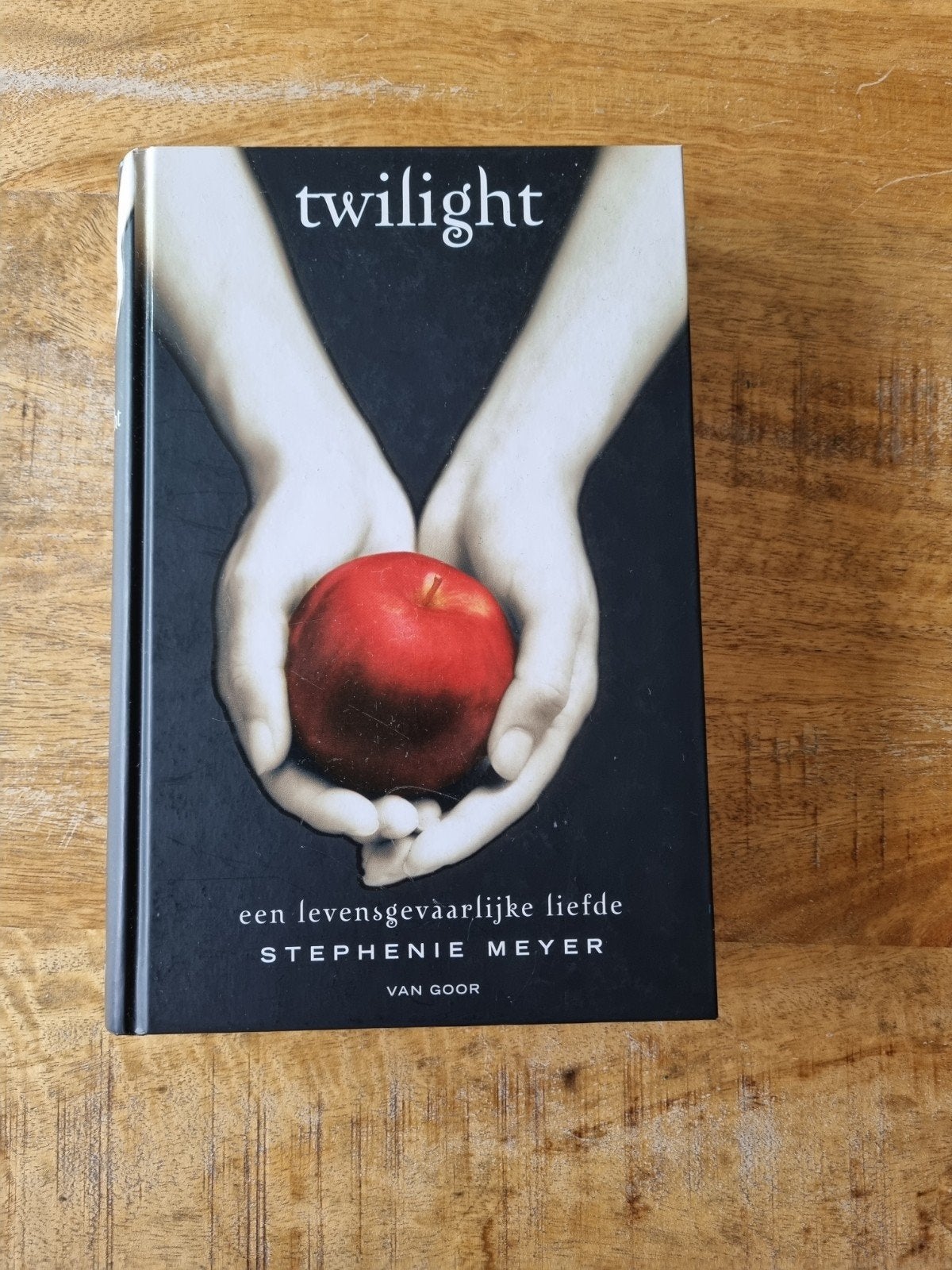 Twilight - Een levensgevaarlijke liefde (Stephenie Meyer), Ophalen, Gelezen, Stephenie Meyer