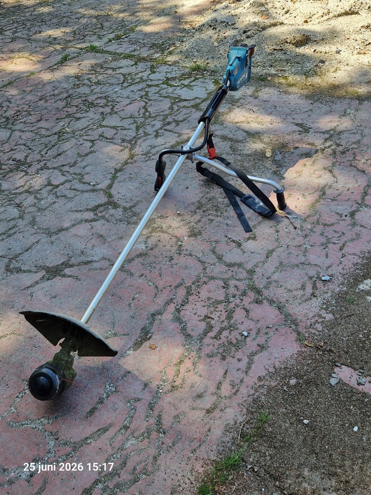 Makita DUR368A bosmaaier., Ophalen, Zo goed als nieuw