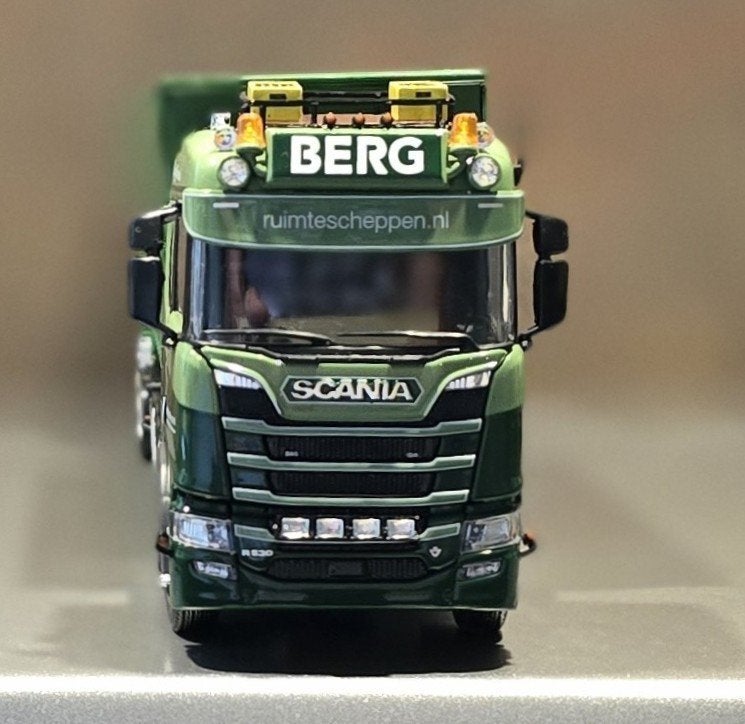 miniatuurvrachtwagen schaal 1:50, Hobby en Vrije tijd, Modelauto's | 1:50, Ophalen of Verzenden, Zo goed als nieuw, Bus of Vrachtwagen