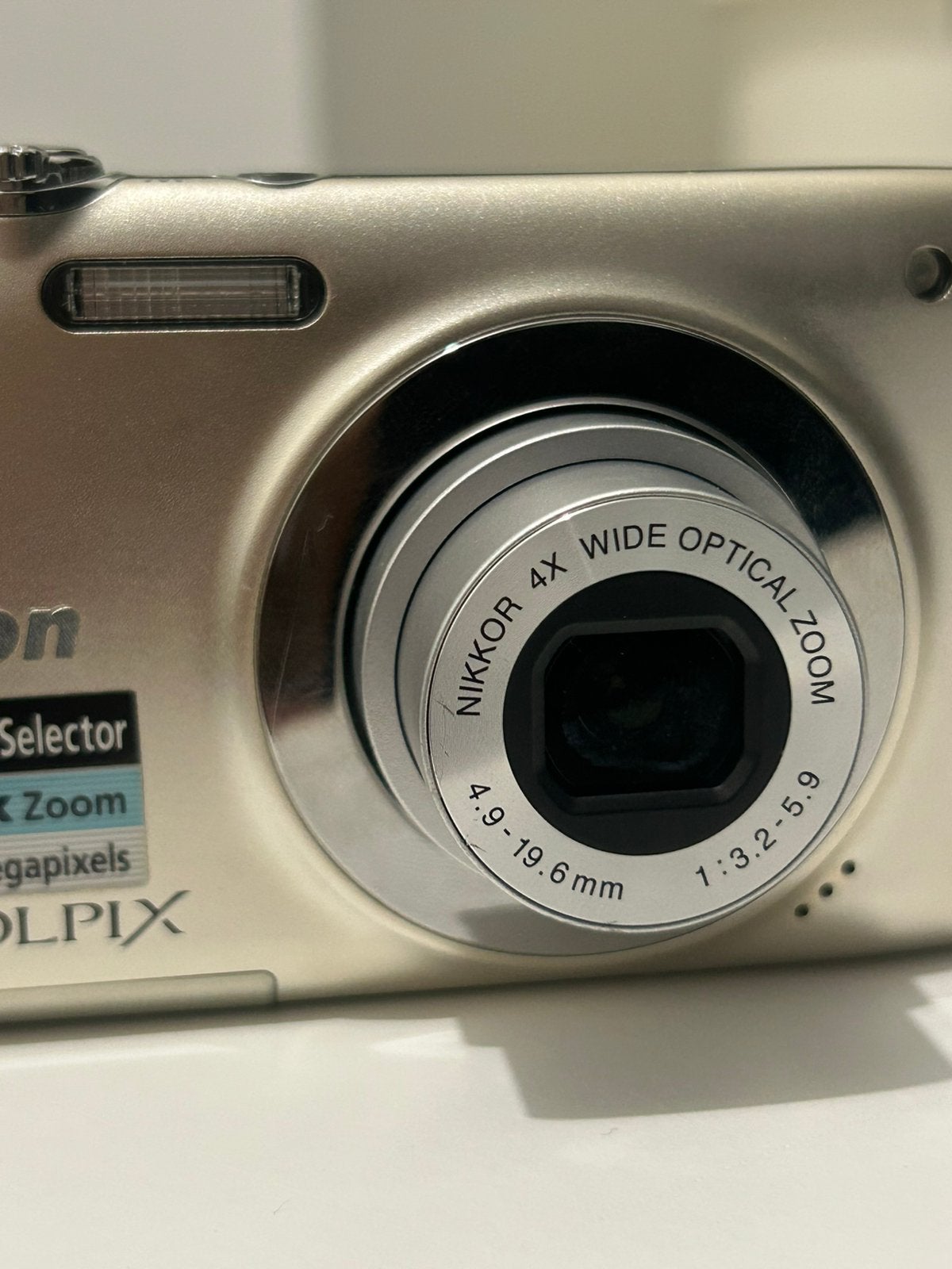 Nikon Coolpix S2500 - Goud - Y2K Vintage Digicam Compleet, Ophalen of Verzenden, Zo goed als nieuw, Nikon, 8 keer of meer