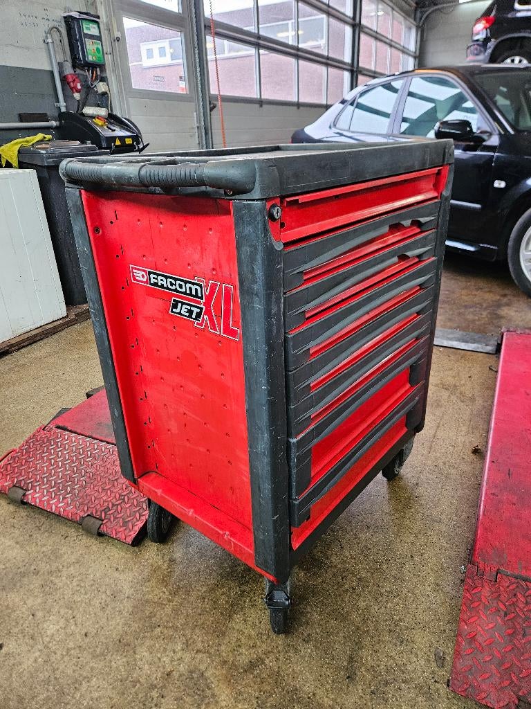 Facom Jet XL met wat gereedschap, Ophalen, Gebruikt