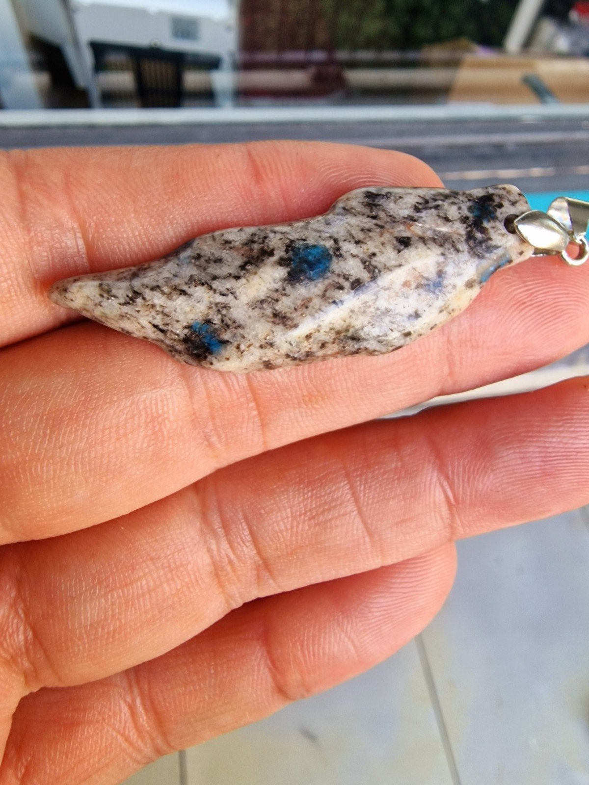 K2 Azuriet Graniet Hanger - 7 gram, Onbekend, Ophalen of Verzenden, Steen of Mineraal, Natuursteen Hanger