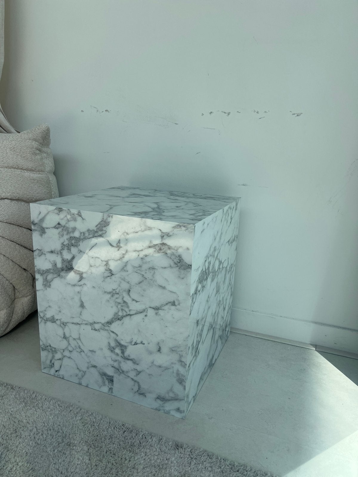 Westwing Marmeren look Blok / Bijzettafel, Overige materialen, Minder dan 55 cm, Vierkant, Zo goed als nieuw