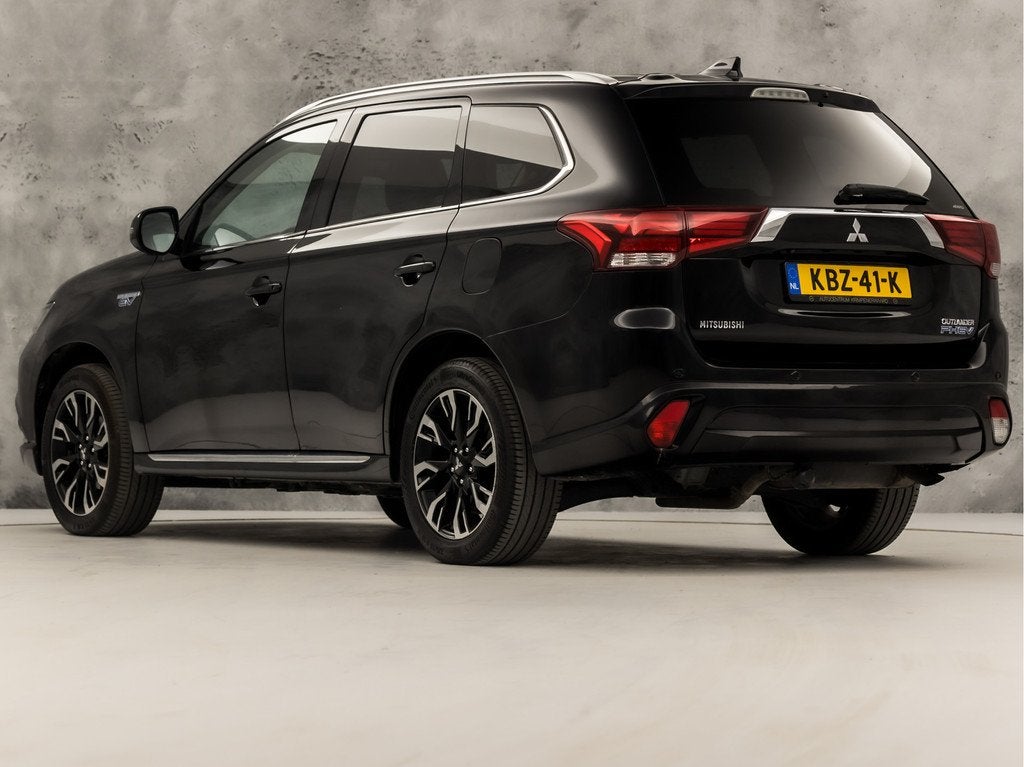 Mitsubishi Outlander 2.0 PHEV Deluxe 204Pk Automaat (SCHUIFD, Auto's, Automaat, 1820 kg, Zwart, Bedrijf