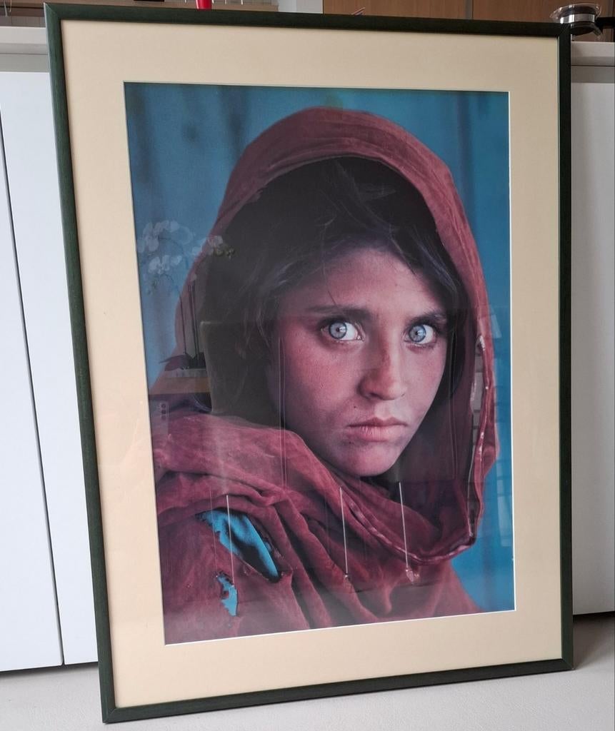 Steve McCurry - Afghaans Meisje (Sharbat Gula) - Ingelijst, Ophalen