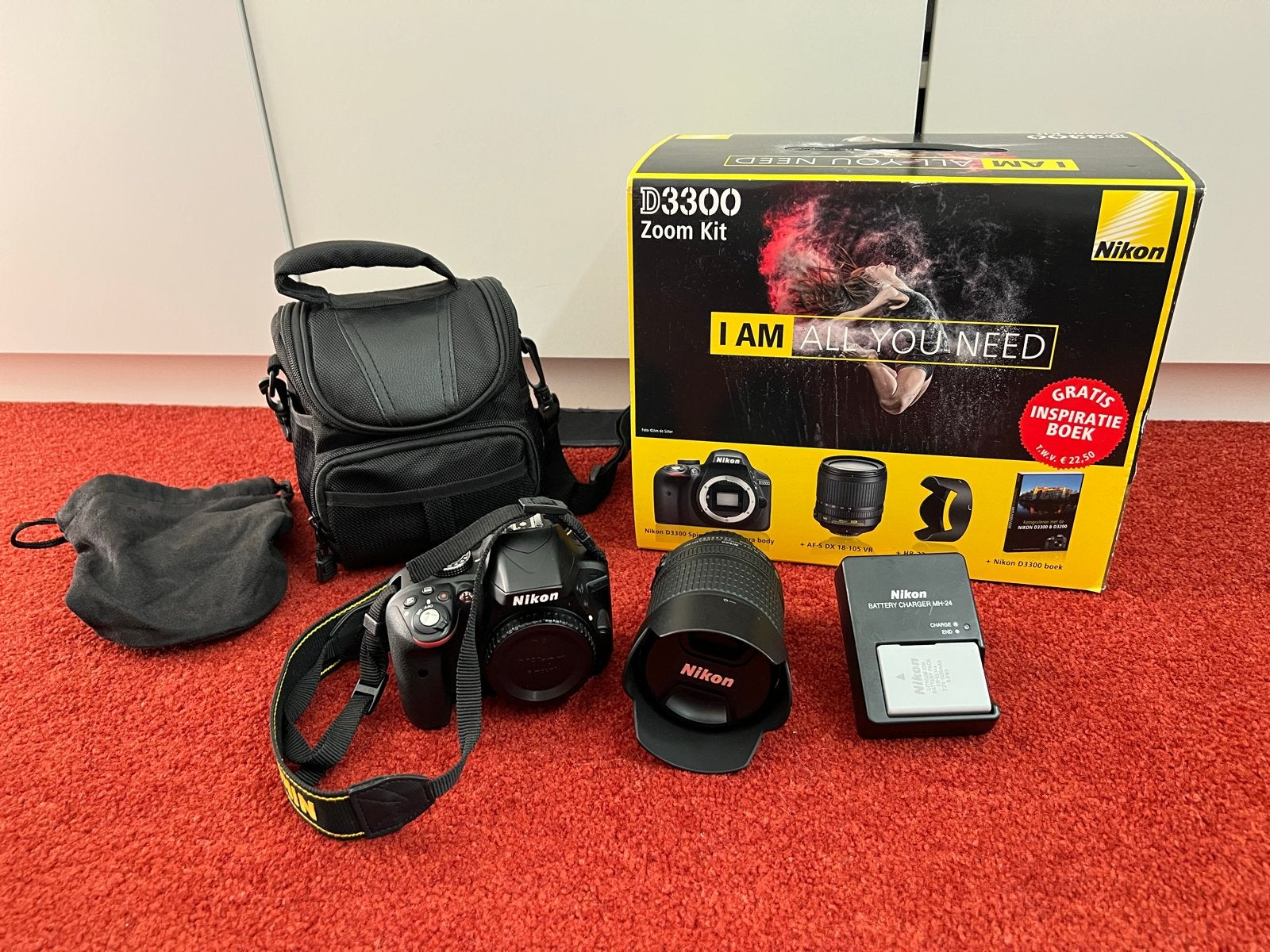 Nikon D3300 Zoom Kit met tas en accessoires, Ingebouwde flitser, Spiegelreflex, Ophalen of Verzenden, Zo goed als nieuw