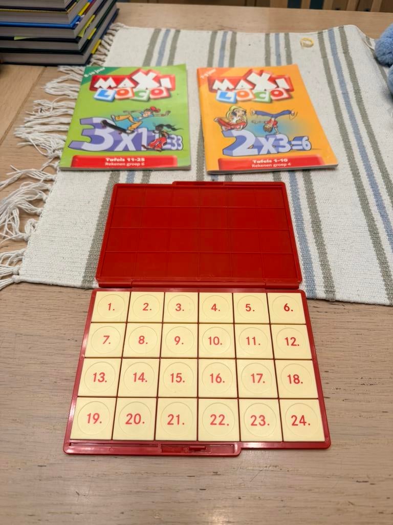 Maxi loco + 2 boekjes zgan, Ophalen of Verzenden, Zo goed als nieuw