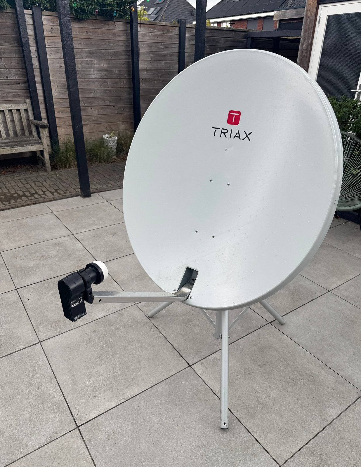 Triax schotel, statief, Ophalen, Gebruikt, (Schotel)antenne, Overige merken