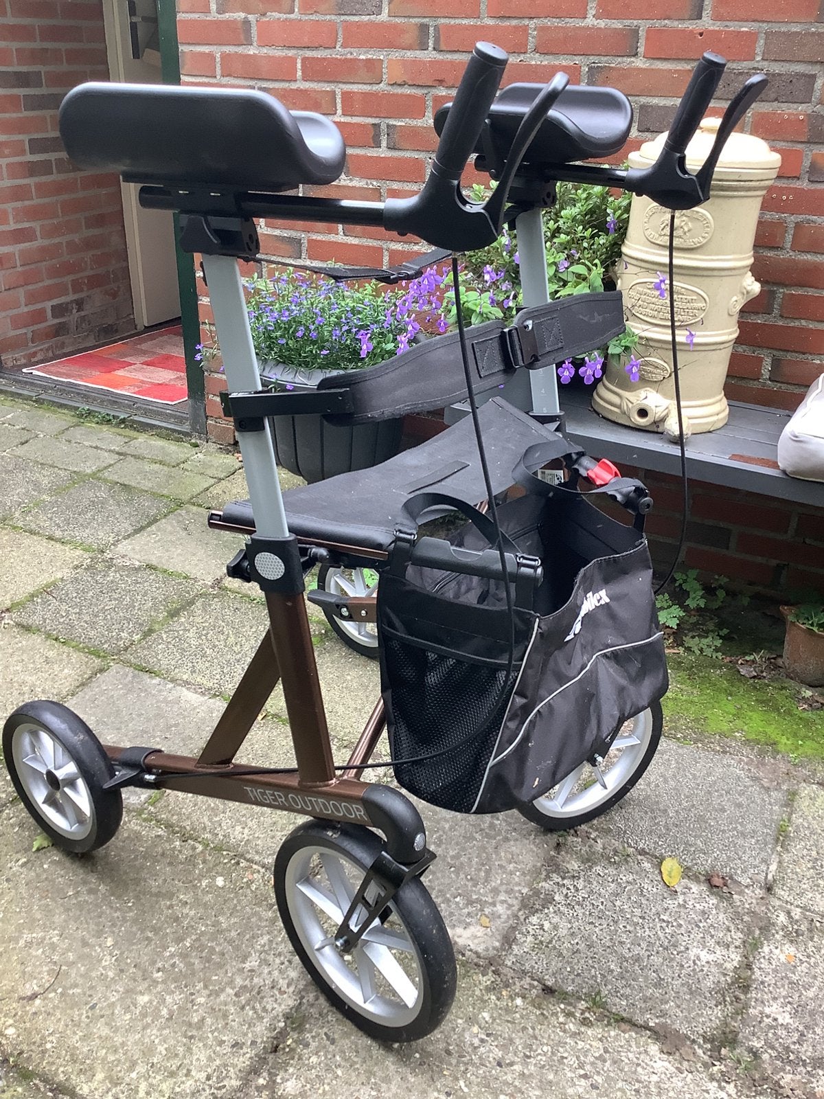 Onderarmschaalrollator voor buiten Mobilex, Ophalen, Zo goed als nieuw