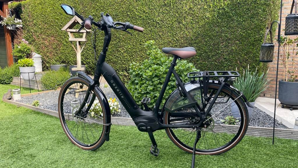 Gazelle Grenoble C8 HMB Smart E-bike - 22 maanden oud, Fietsen en Brommers, Elektrische fietsen, Ophalen, Zo goed als nieuw, 59 cm of meer