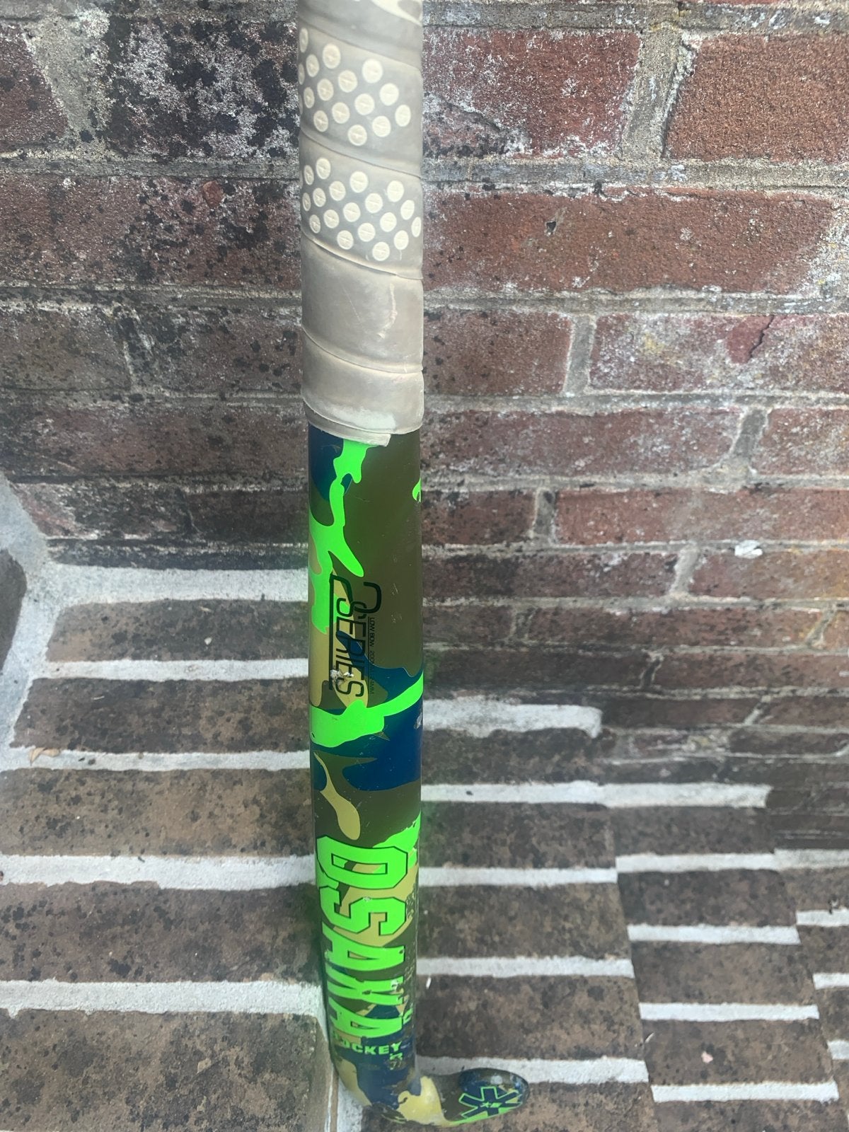 Osaka hockeystick - Camouflage design, Sport en Fitness, Hockey, Ophalen of Verzenden, Gebruikt, Stick