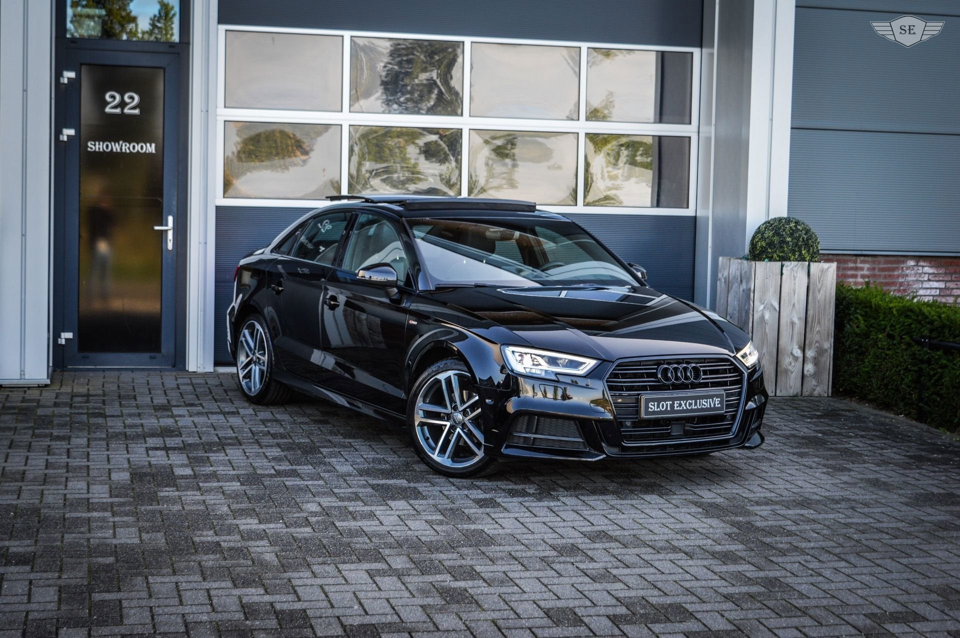 Audi A3 Limousine 35 TFSI CoD Advance Sport|PANO|B&O|VIRTUAL, 4 cilinders, 150 pk, Alcantara, Zwart
