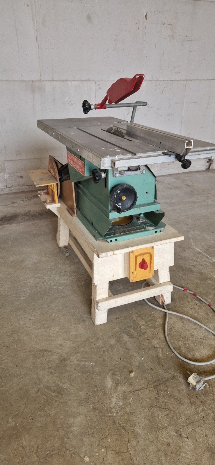 Hobby zaagtafel met schuurschijf en verrijdbare werkbank, Ophalen of Verzenden, Gebruikt, Cirkelzaag