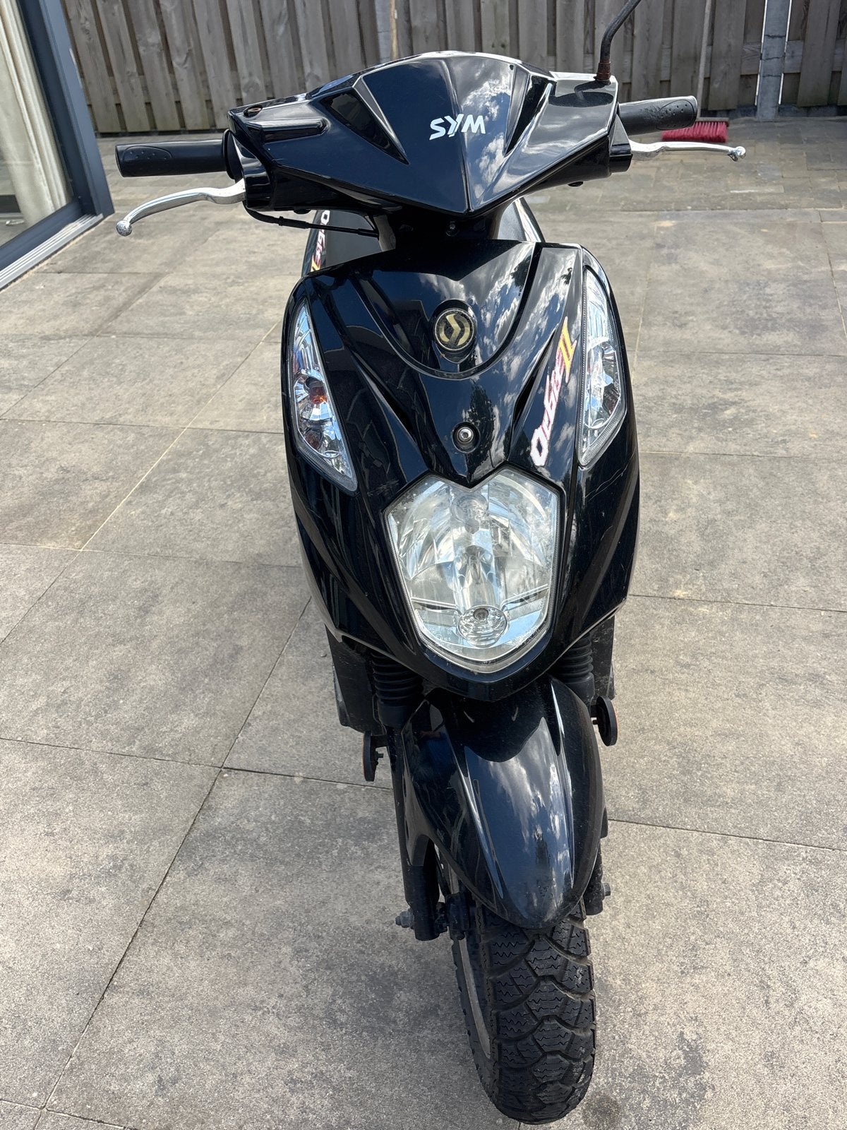 Zwarte SYM Orbit Scooter - Goed Onderhouden, Fietsen en Brommers, Ophalen, Gebruikt, Maximaal 45 km/u, Benzine