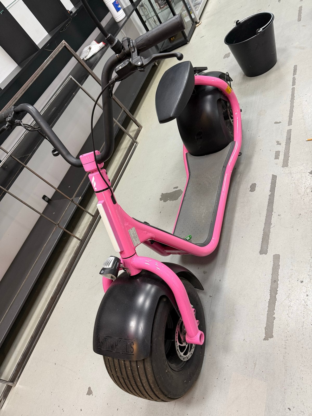 Mooie ELC Step/Scooter - Showmodel met 60km bereik, Fietsen en Brommers, Ophalen, Zo goed als nieuw, Elektrische step (E-scooter)