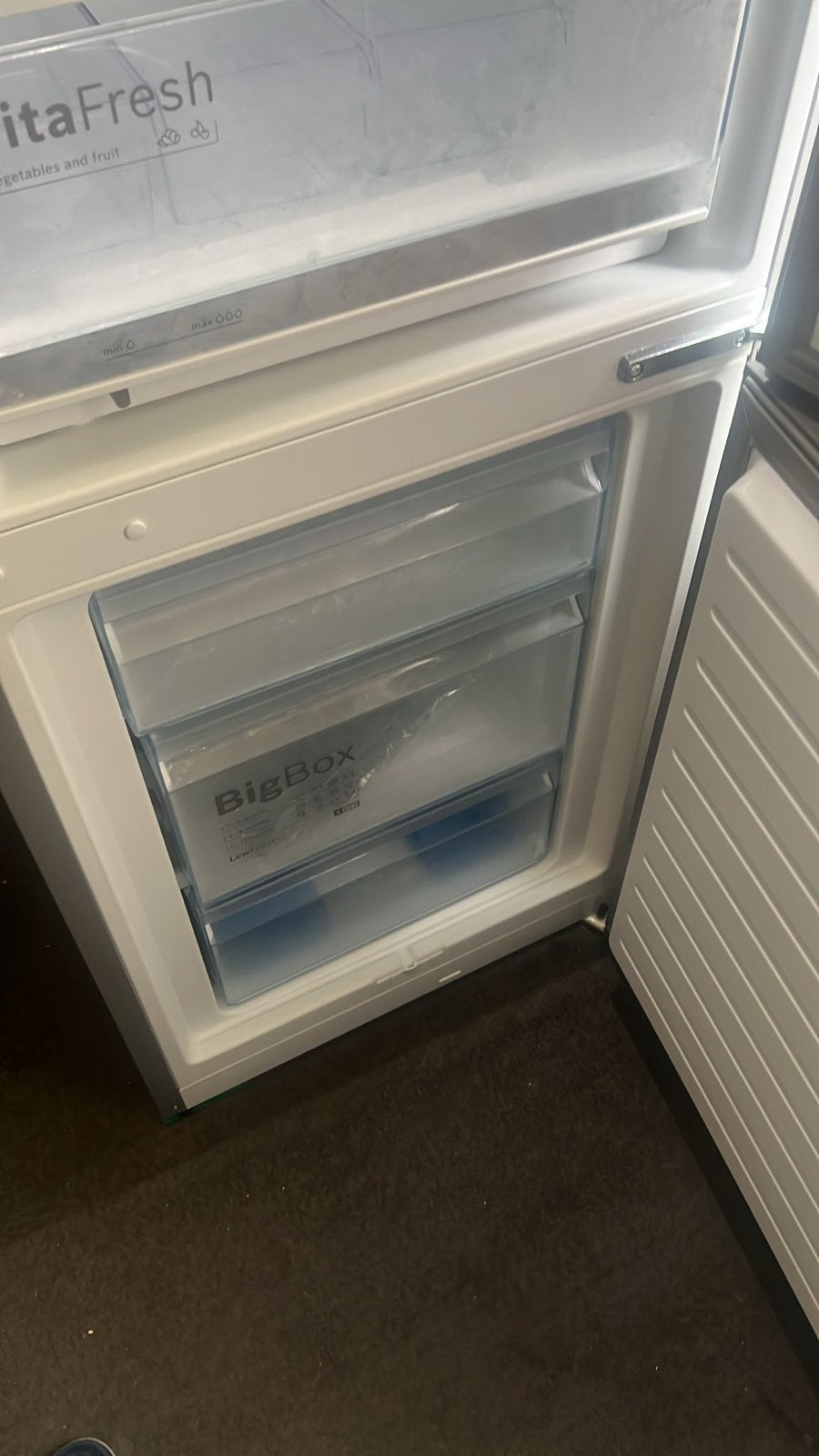 Bosch Koel-vriescombinatie met VitaFresh en BigBox, Ophalen, 200 liter of meer, 60 cm of meer, Met aparte vriezer