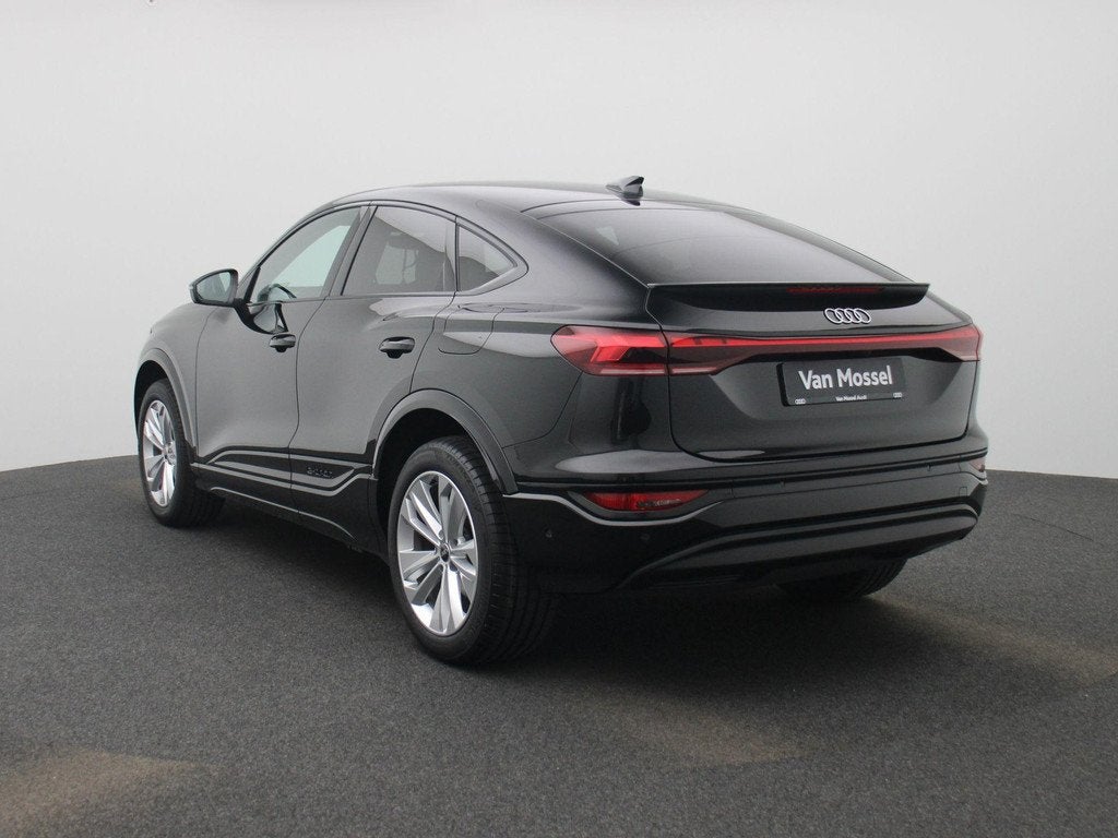 Audi Q6 Sportback e-tron edition 83 kWh l Adaptive cruise co, Auto's, Audi, 12 maanden, Gebruikt, Zwart, Automatische klimaatregeling